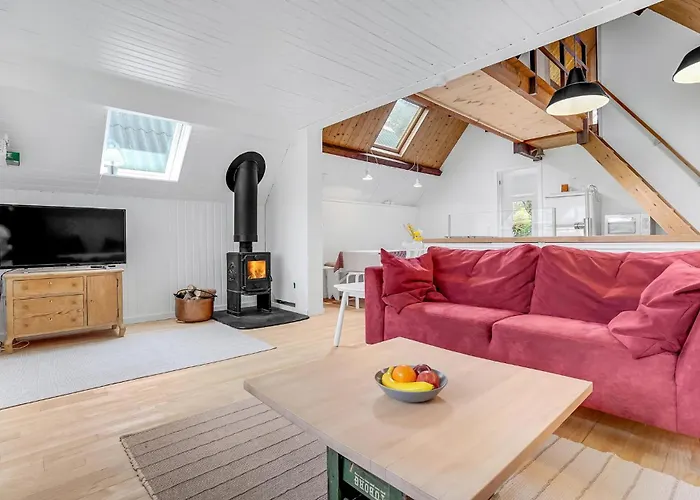 Three-bedroom In Sydals Skovmose